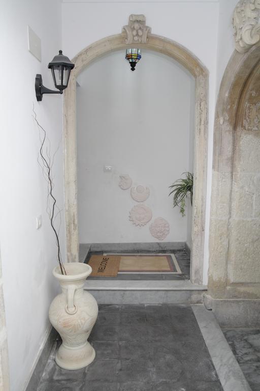 Maestranza Apartment *